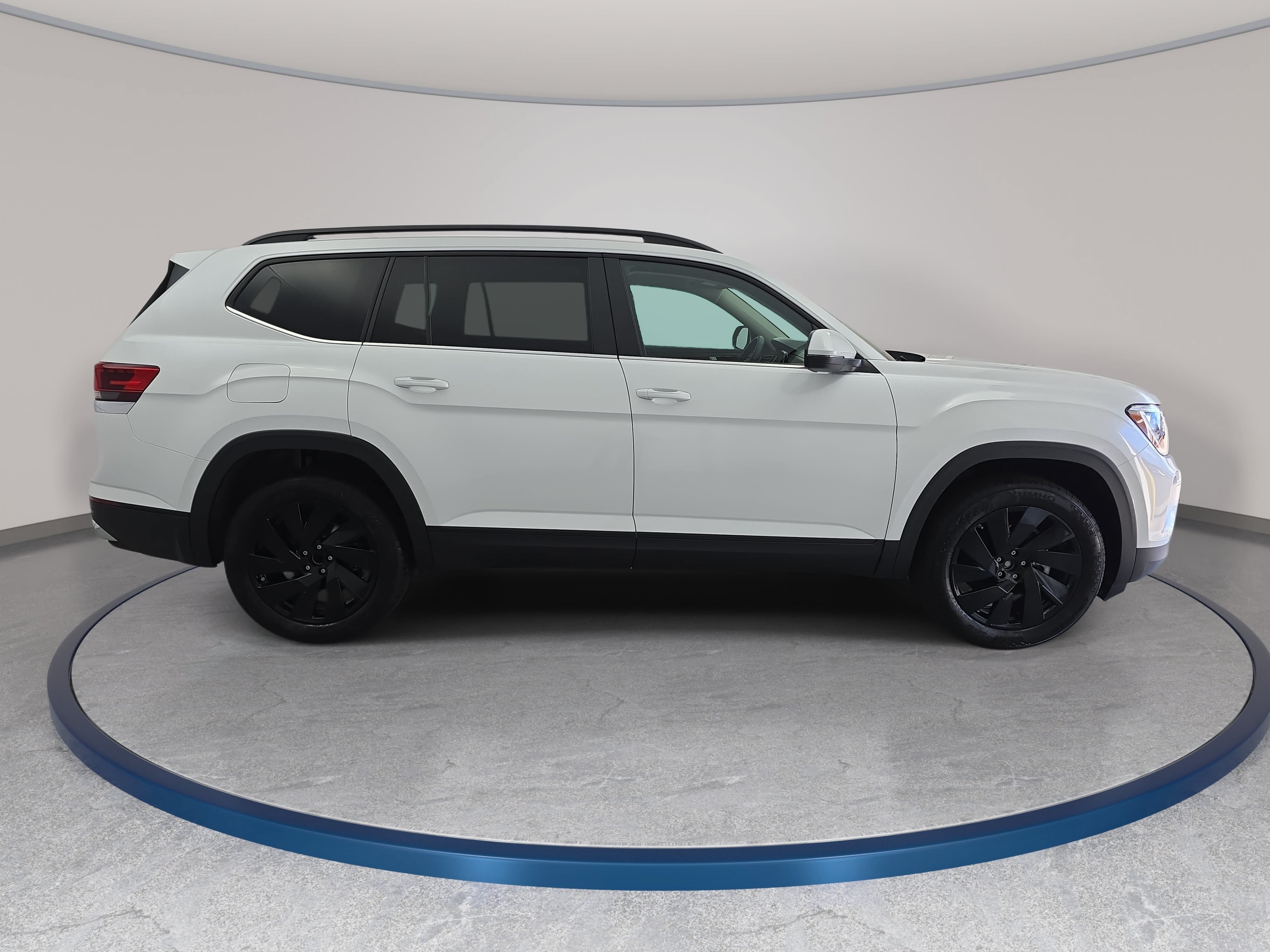 New 2026 Volkswagen Atlas SE FWD image 4
