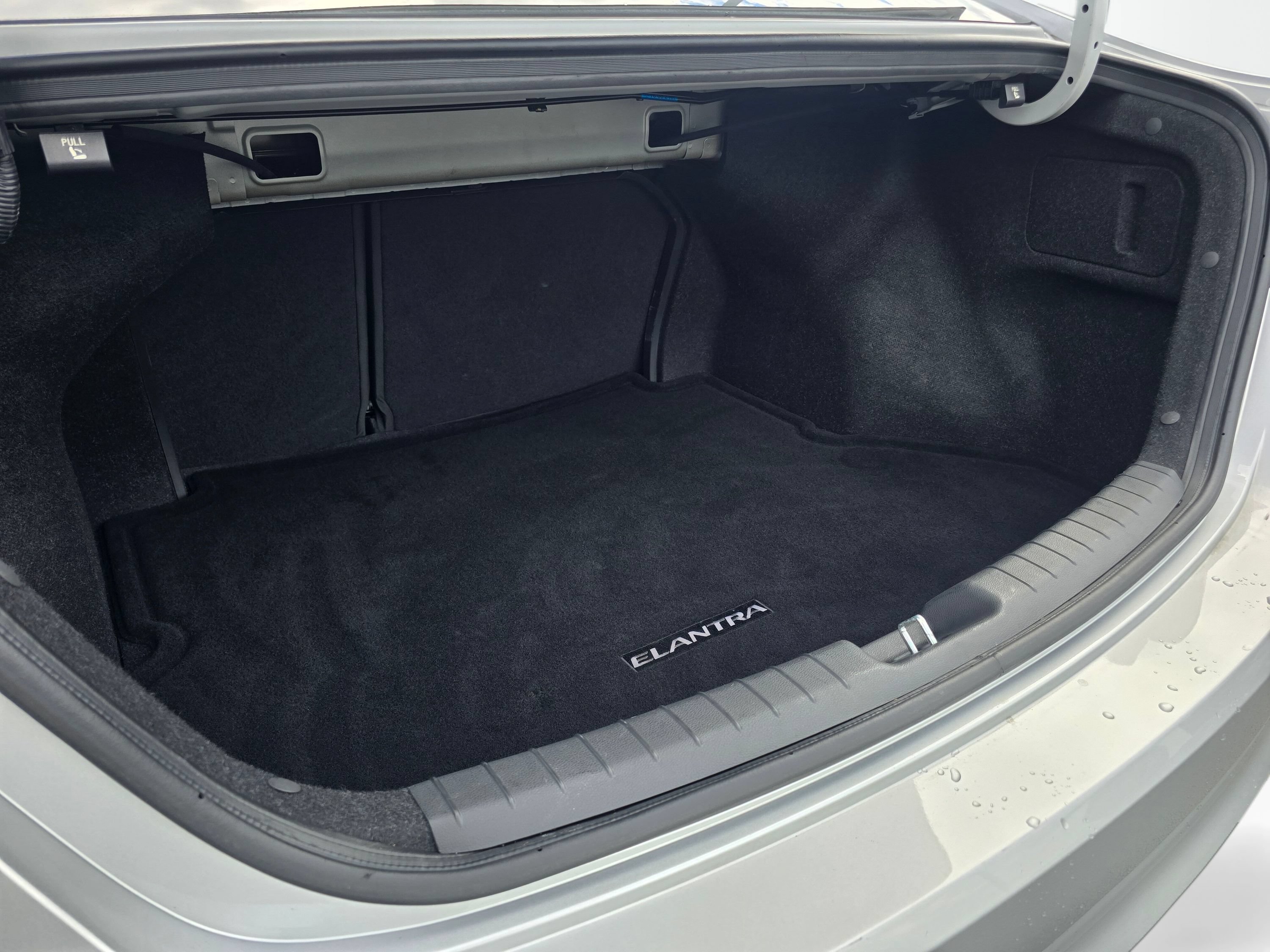 Used 2018 Hyundai Elantra Value Edition FWD image 20