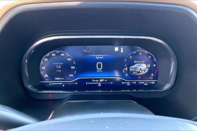 Used 2023 Chevrolet Suburban Premier AWD/4WD image 20