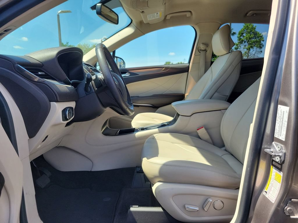 Used 2017 Lincoln MKC Premiere FWD image 10