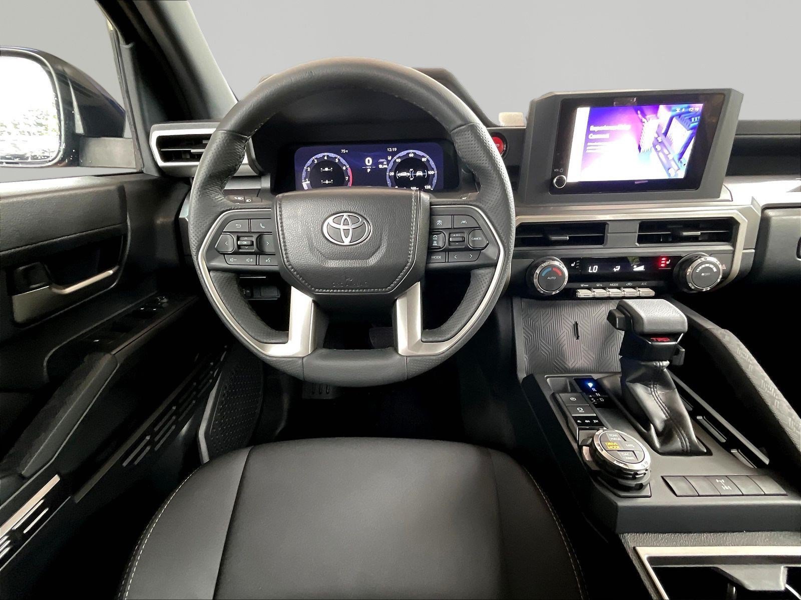Used 2025 Toyota Tacoma TRD Off-Road AWD/4WD image 9