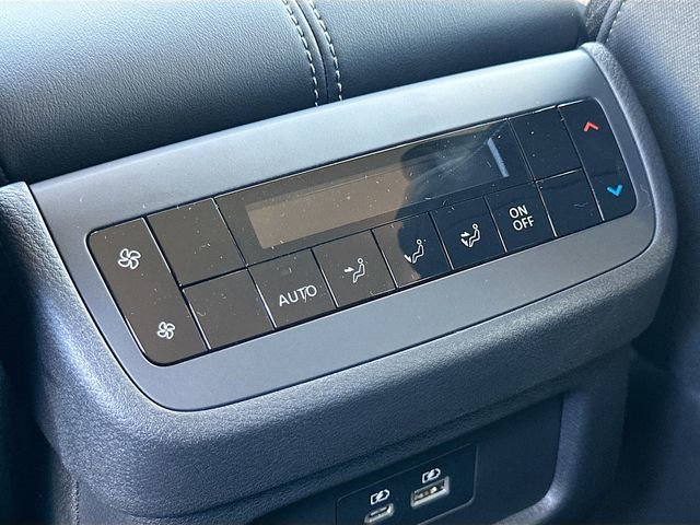 New 2025 Nissan Pathfinder SV image 18