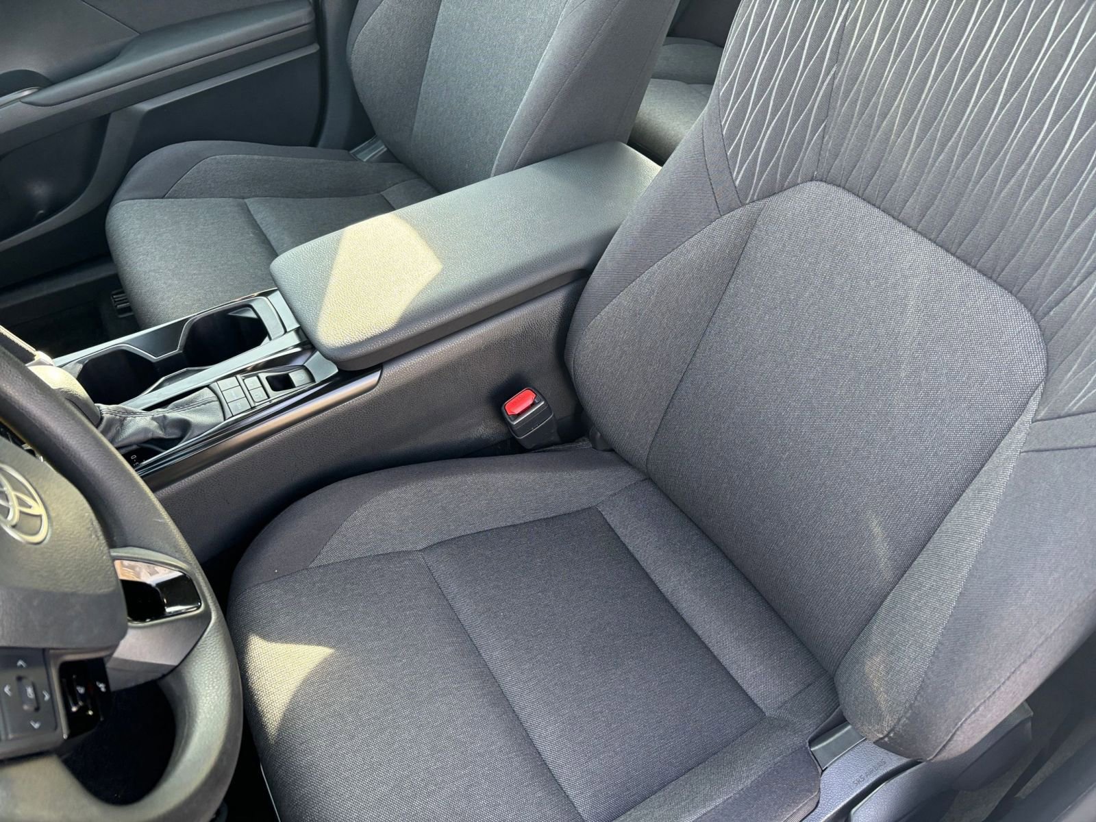 Used 2025 Toyota Camry LE image 35