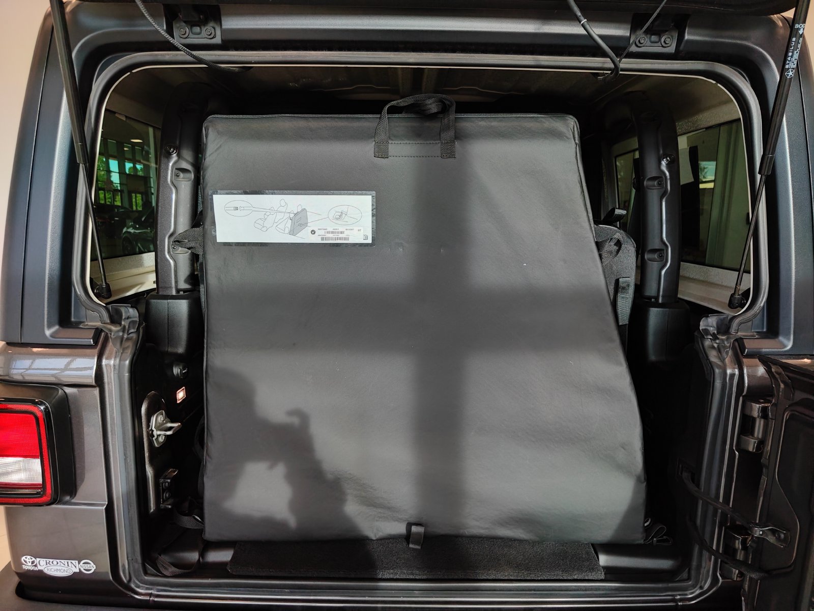 Used 2021 Jeep Wrangler Sport AWD/4WD image 11
