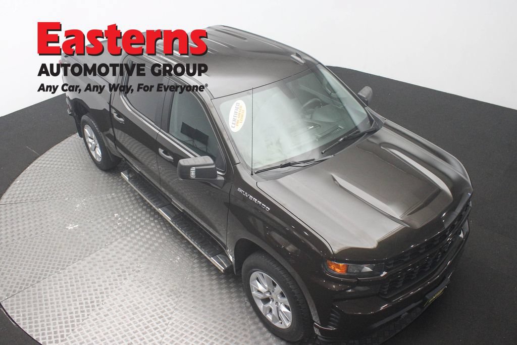 Used 2020 Chevrolet Silverado 1500 Custom w/ Custom Value Package AWD/4WD image 3