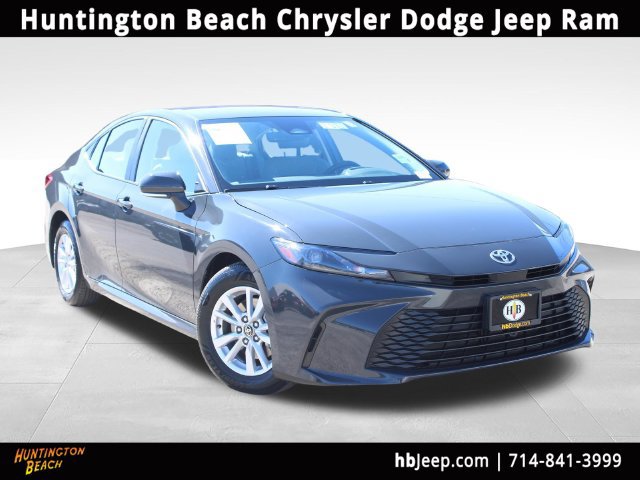 Used 2025 Toyota Camry LE w/ Convenience Package FWD image 1