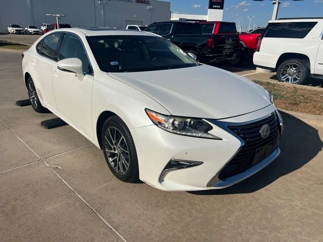 Used 2016 Lexus ES 350 w/ Luxury Package w/Wood Trim FWD image 2
