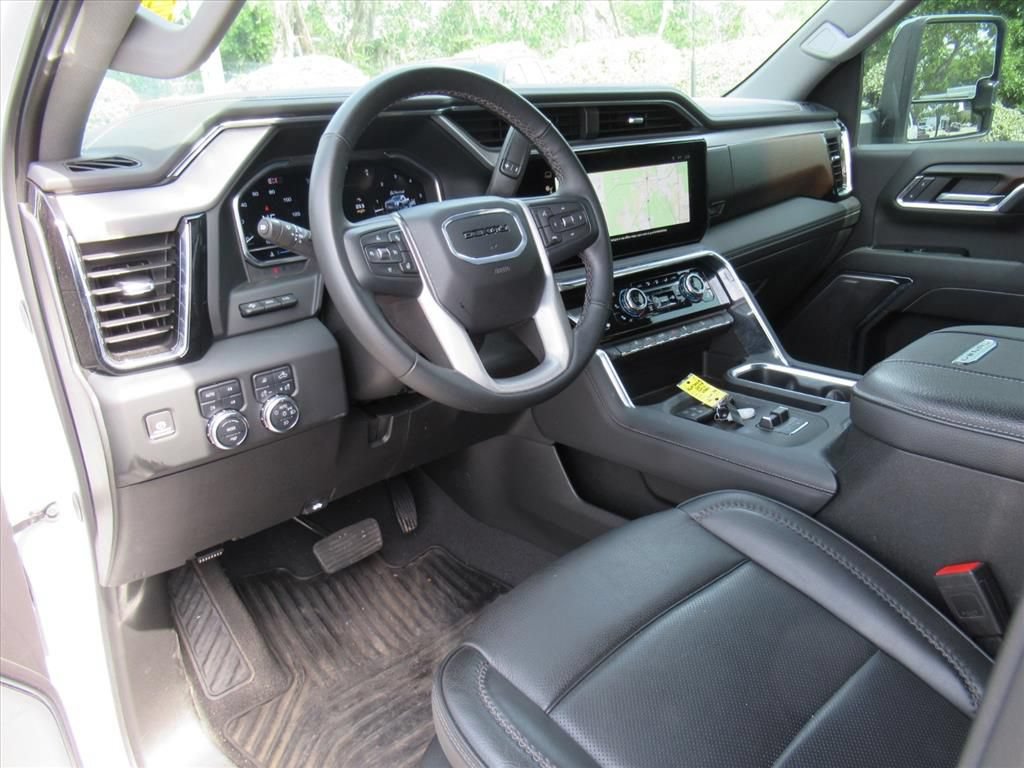 Used 2024 GMC Sierra 2500 Denali w/ Denali Reserve Package AWD/4WD image 15