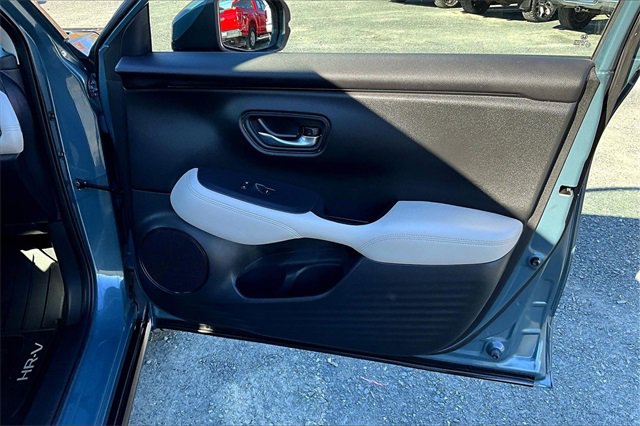 Used 2023 Honda HR-V LX image 21