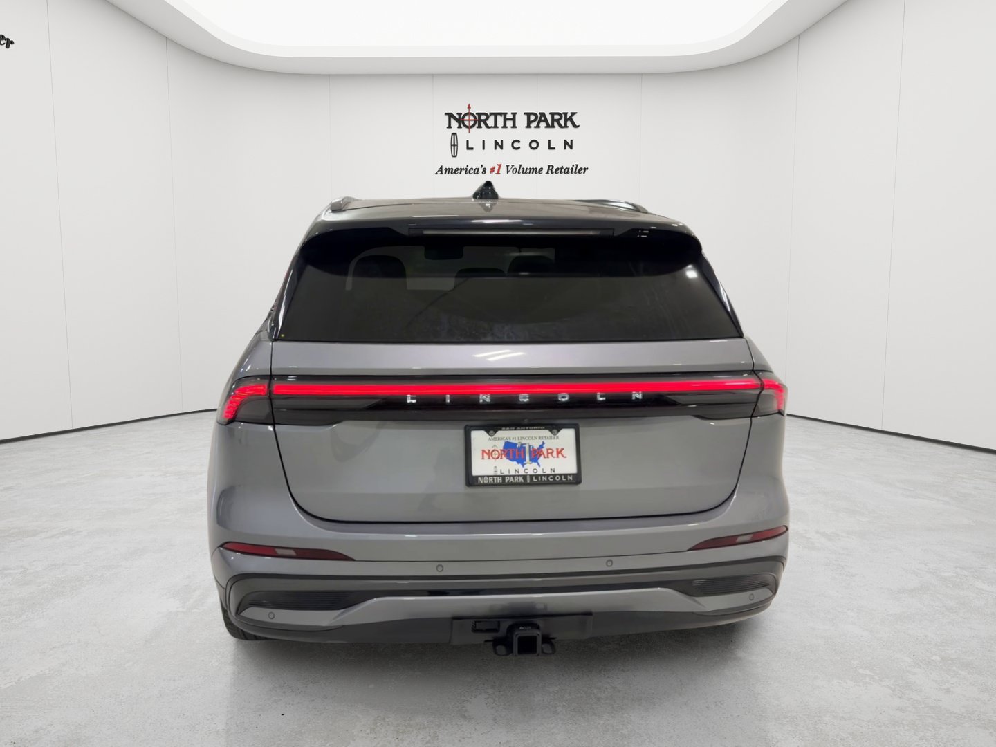 Used 2024 Lincoln Nautilus Black Label w/ Jet Appearance Package (87T) AWD/4WD image 4