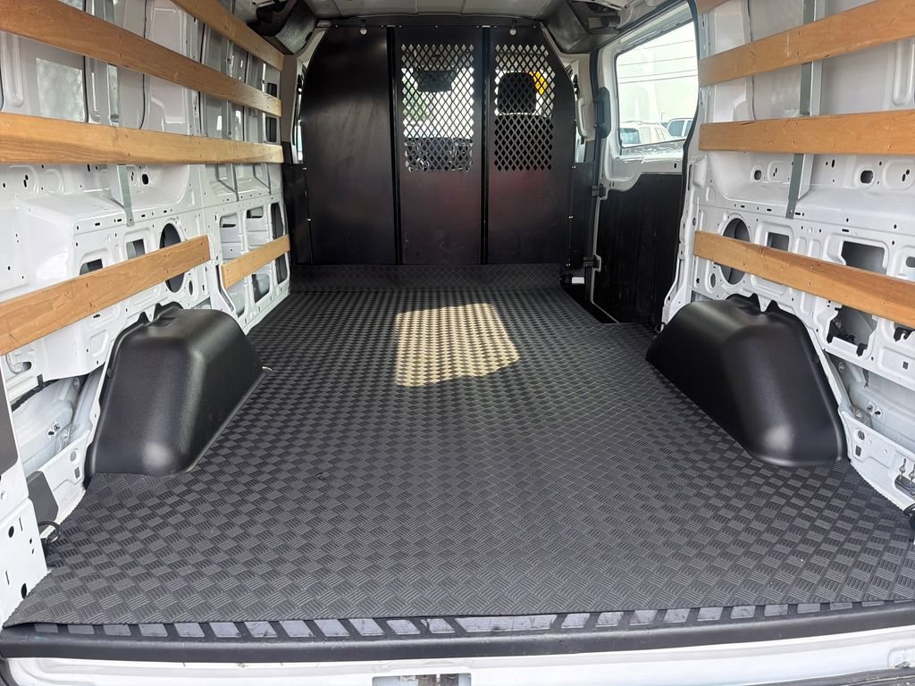Used 2024 Ford Transit 250 Low Roof w/ Exterior Upgrade Package RWD image 23