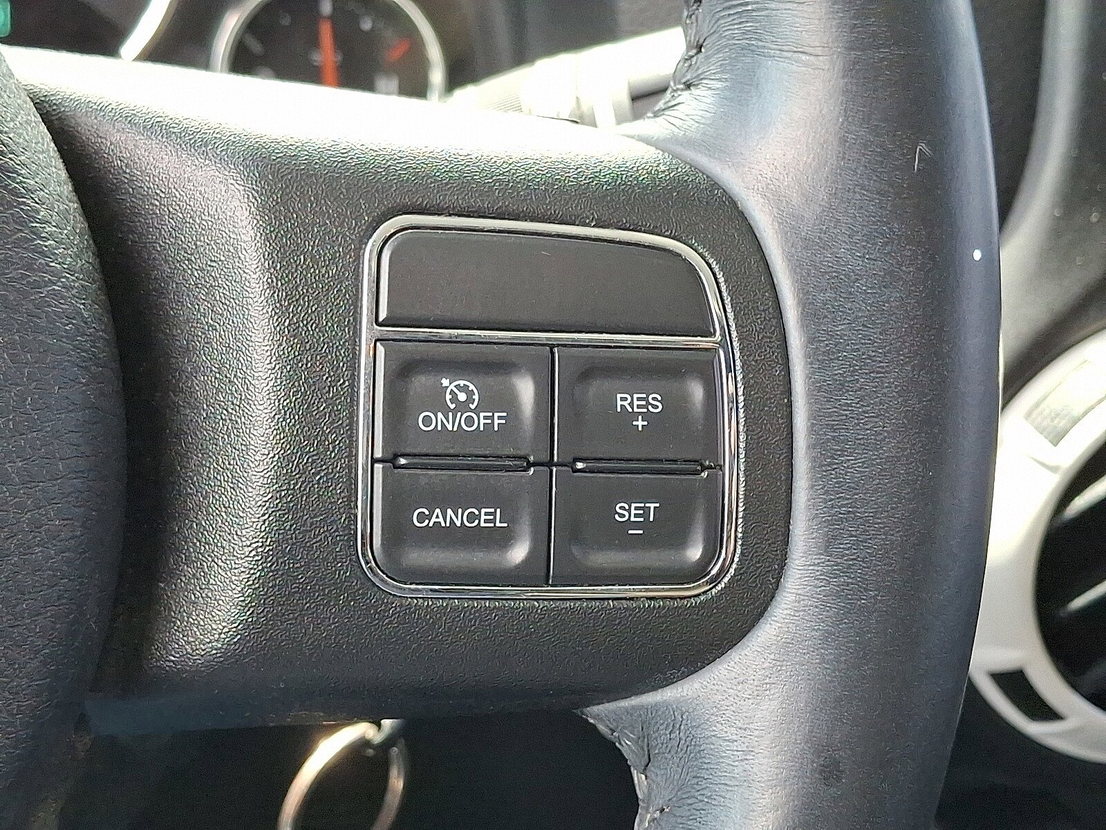 Used 2017 Jeep Wrangler Unlimited Sahara w/ Dual Top Group AWD/4WD image 22
