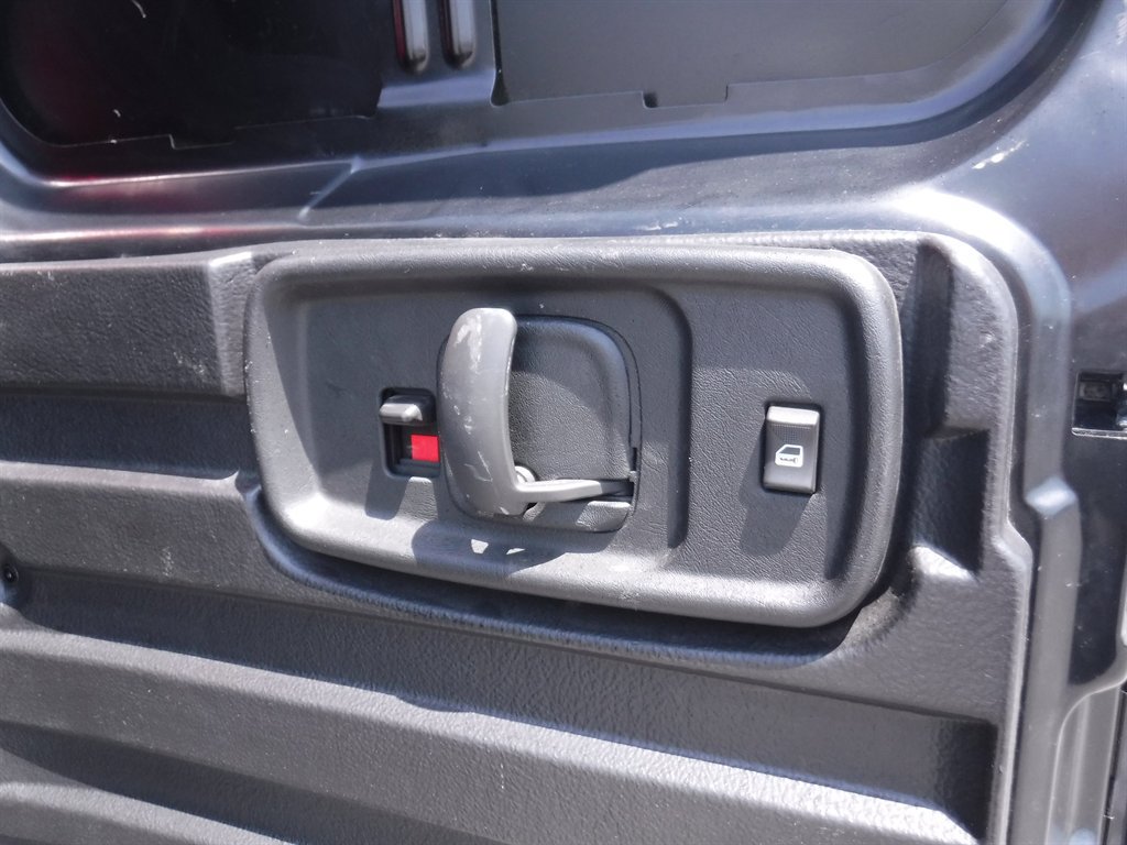 Used 2021 Chevrolet Express 2500 w/ Driver Convenience Package RWD image 6