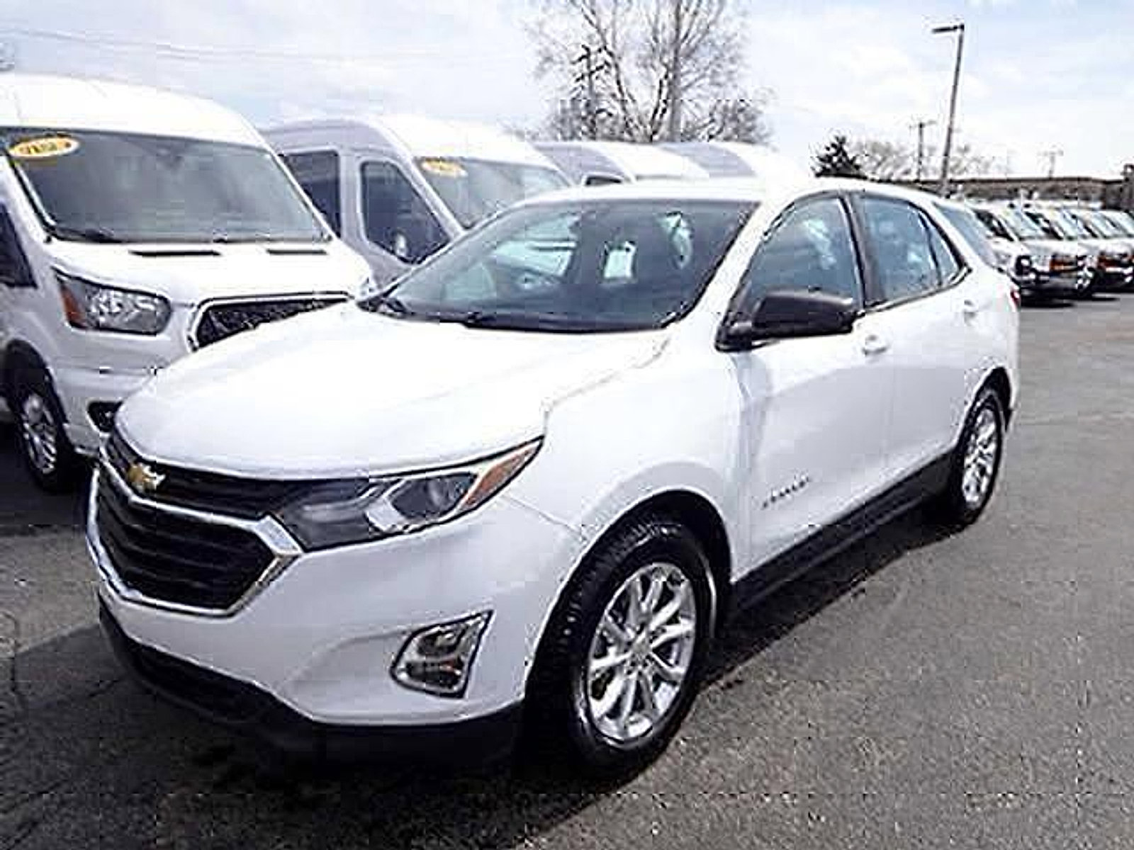 Used 2020 Chevrolet Equinox LS image 2