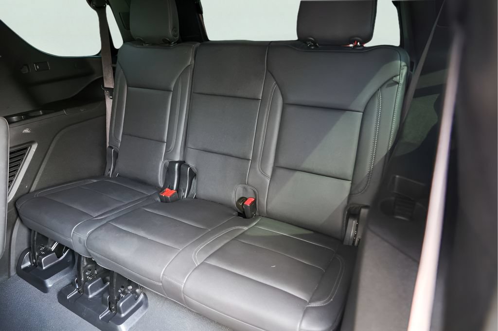 Used 2023 Chevrolet Tahoe Z71 w/ Luxury Package AWD/4WD image 27