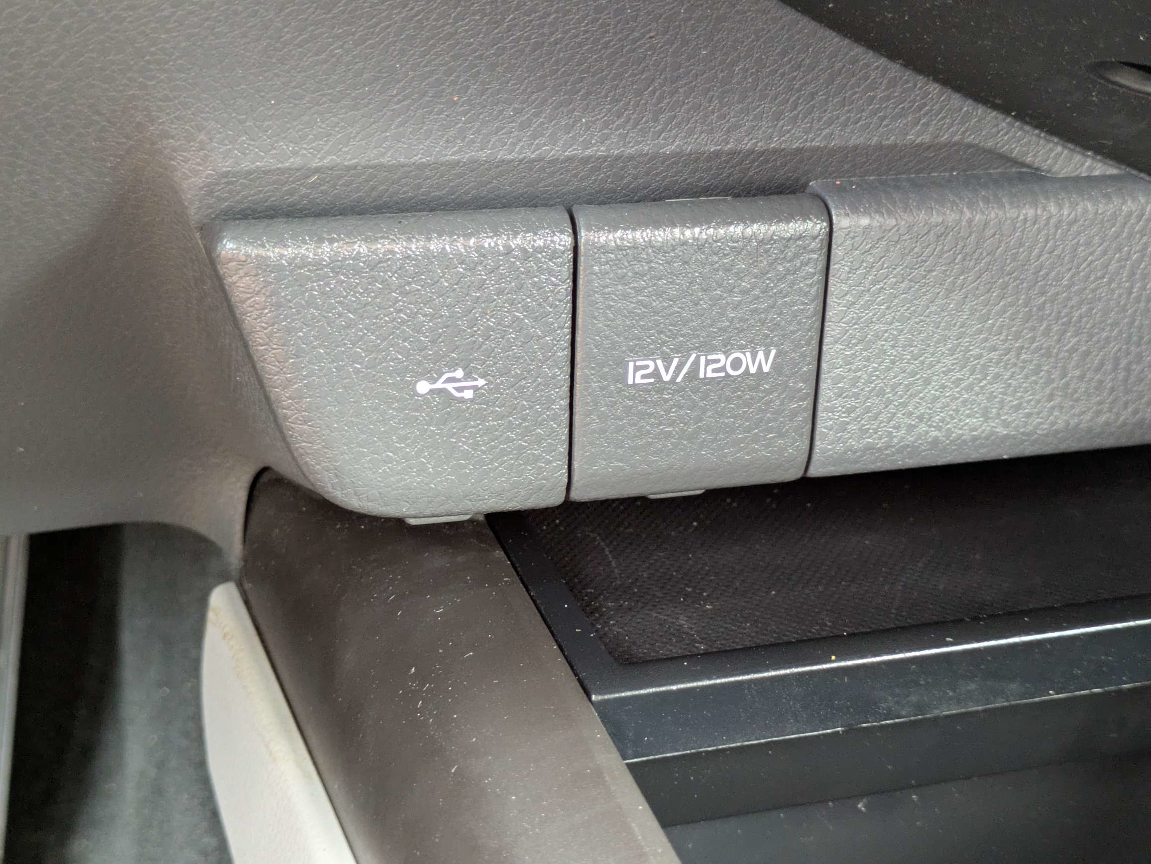 Used 2024 Toyota Camry LE w/ Convenience Package FWD image 25