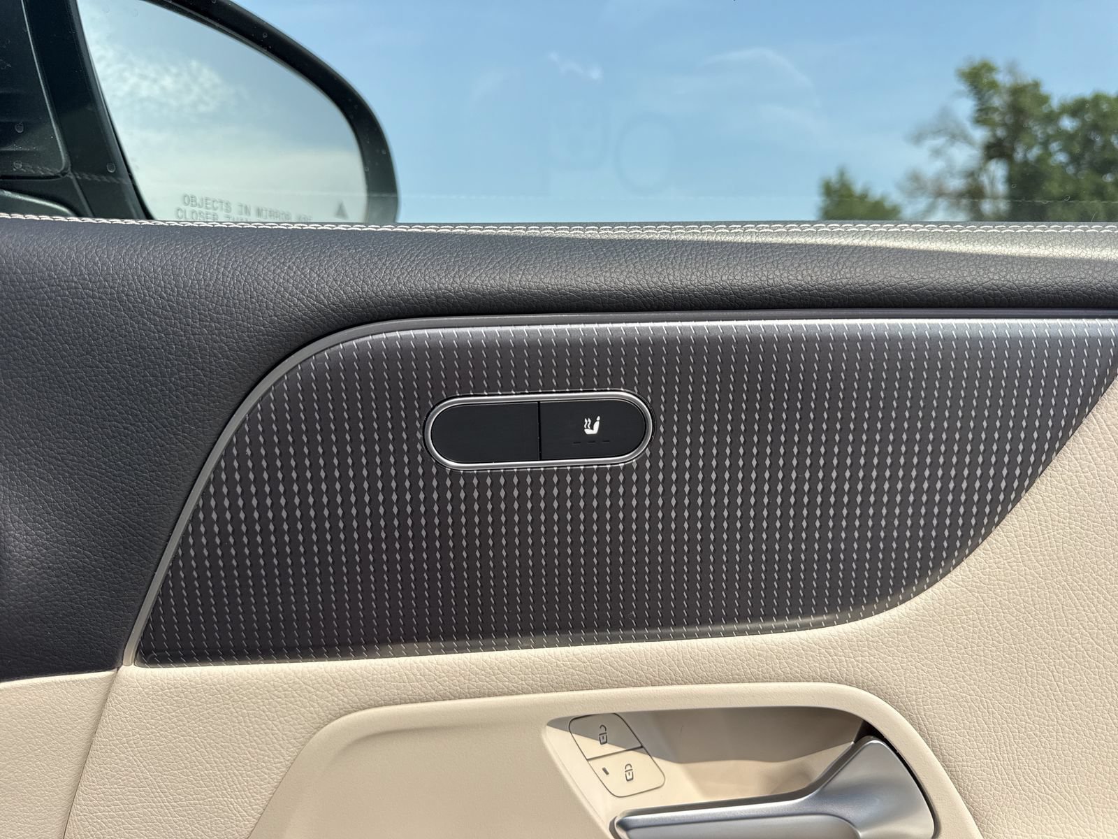Certified 2022 Mercedes-Benz GLB 250 image 30