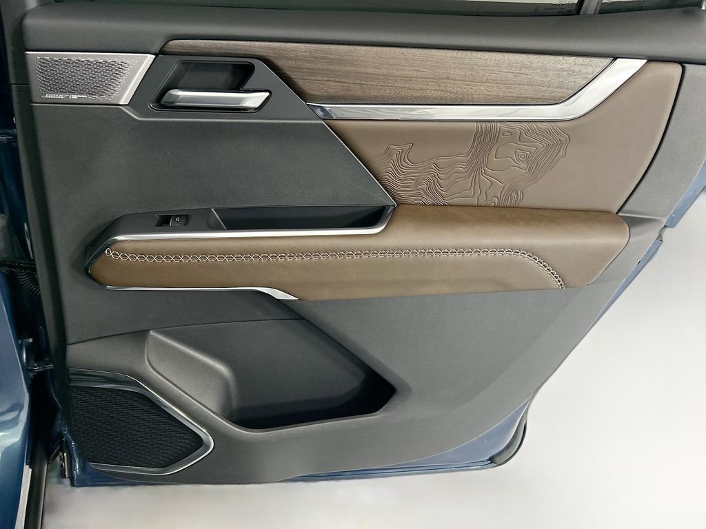 Used 2026 GMC Acadia Denali Ultimate w/ LPO, Floor Liner Package FWD image 26