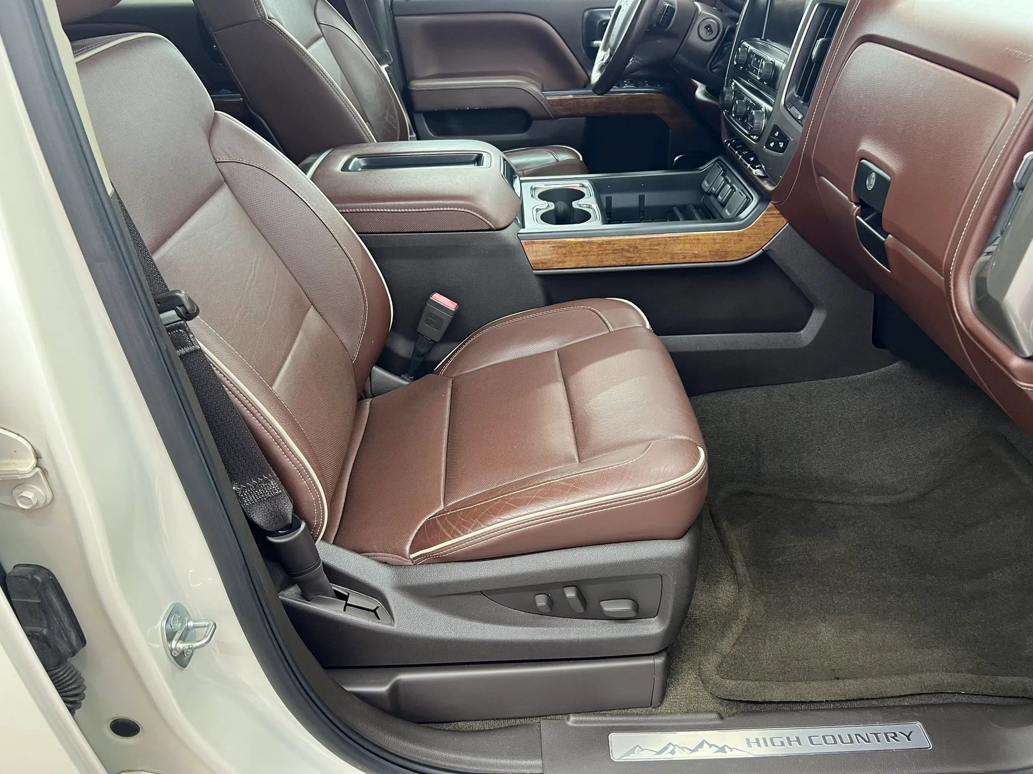 Used 2014 Chevrolet Silverado 1500 High Country w/ High Country Premium Package image 13