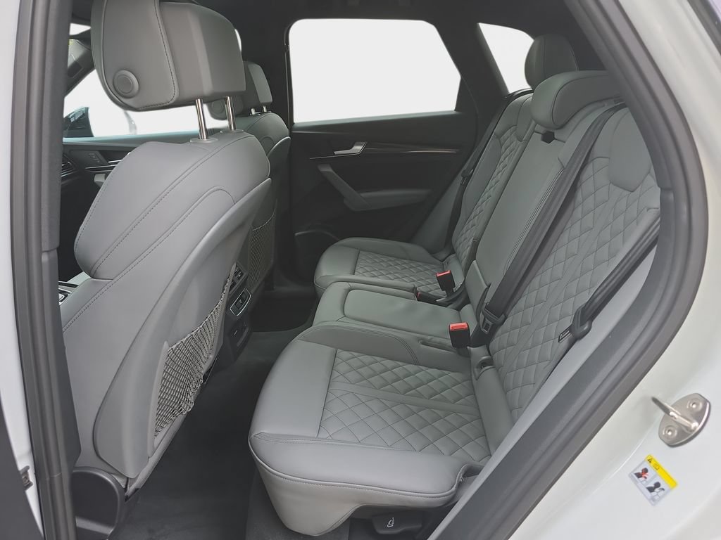 Certified 2025 Audi SQ5 Premium Plus w/ Premium Plus Package AWD/4WD image 25