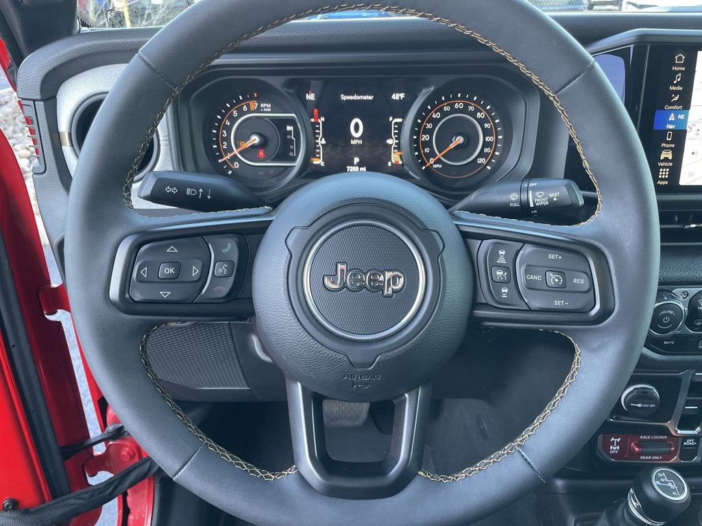 Used 2024 Jeep Gladiator Willys image 15