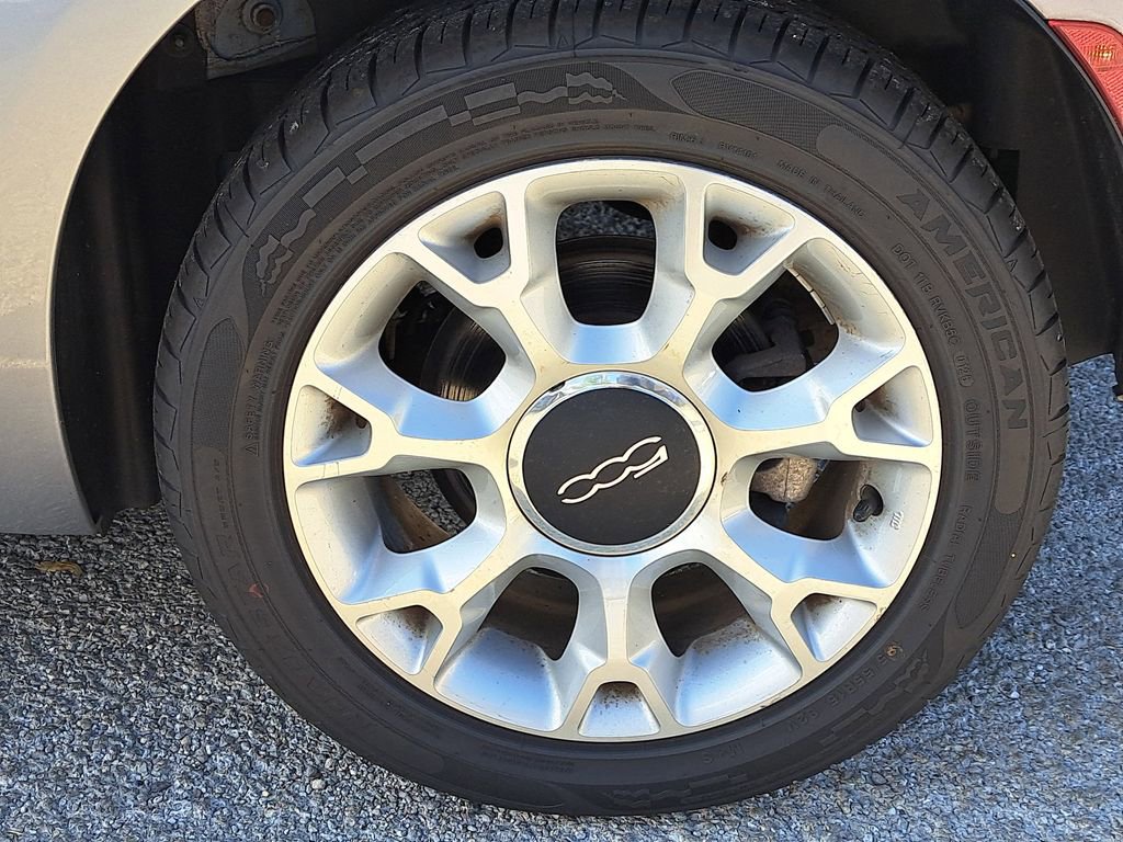 Used 2017 FIAT 500 Lounge image 5