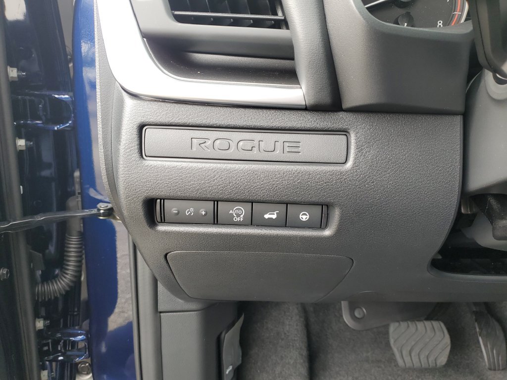 New 2026 Nissan Rogue Dark Armor FWD image 23