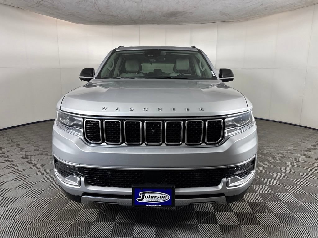 Certified 2023 Jeep Wagoneer Series III w/ Premium Group I AWD/4WD image 2