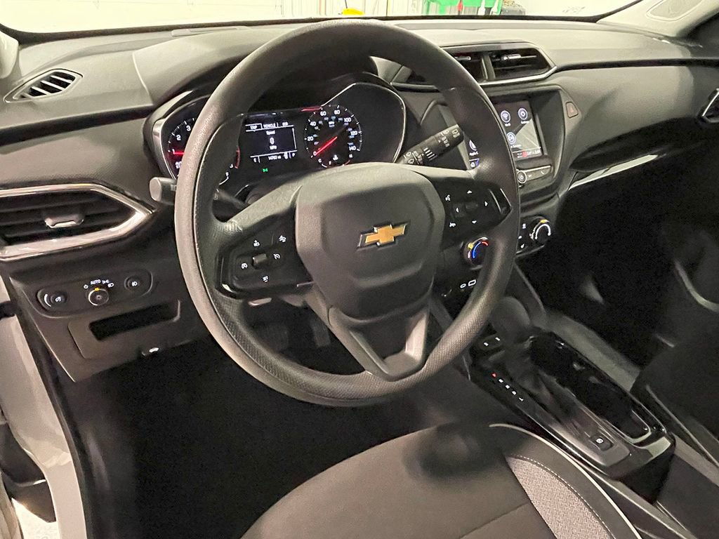 Used 2023 Chevrolet TrailBlazer LT image 22