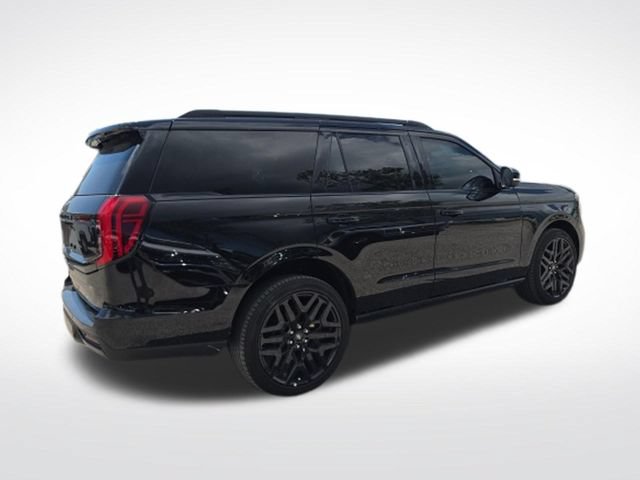 Used 2026 Ford Expedition Platinum w/ Stealth Performance Package AWD/4WD image 3