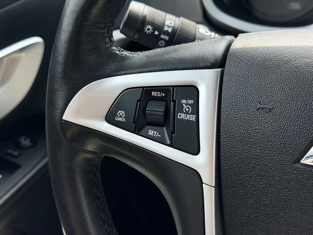 Used 2017 Chevrolet Equinox Premier w/ Enhanced Convenience Package FWD image 11