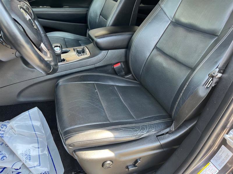 Used 2015 Jeep Grand Cherokee Limited w/ Luxury Group II AWD/4WD image 11