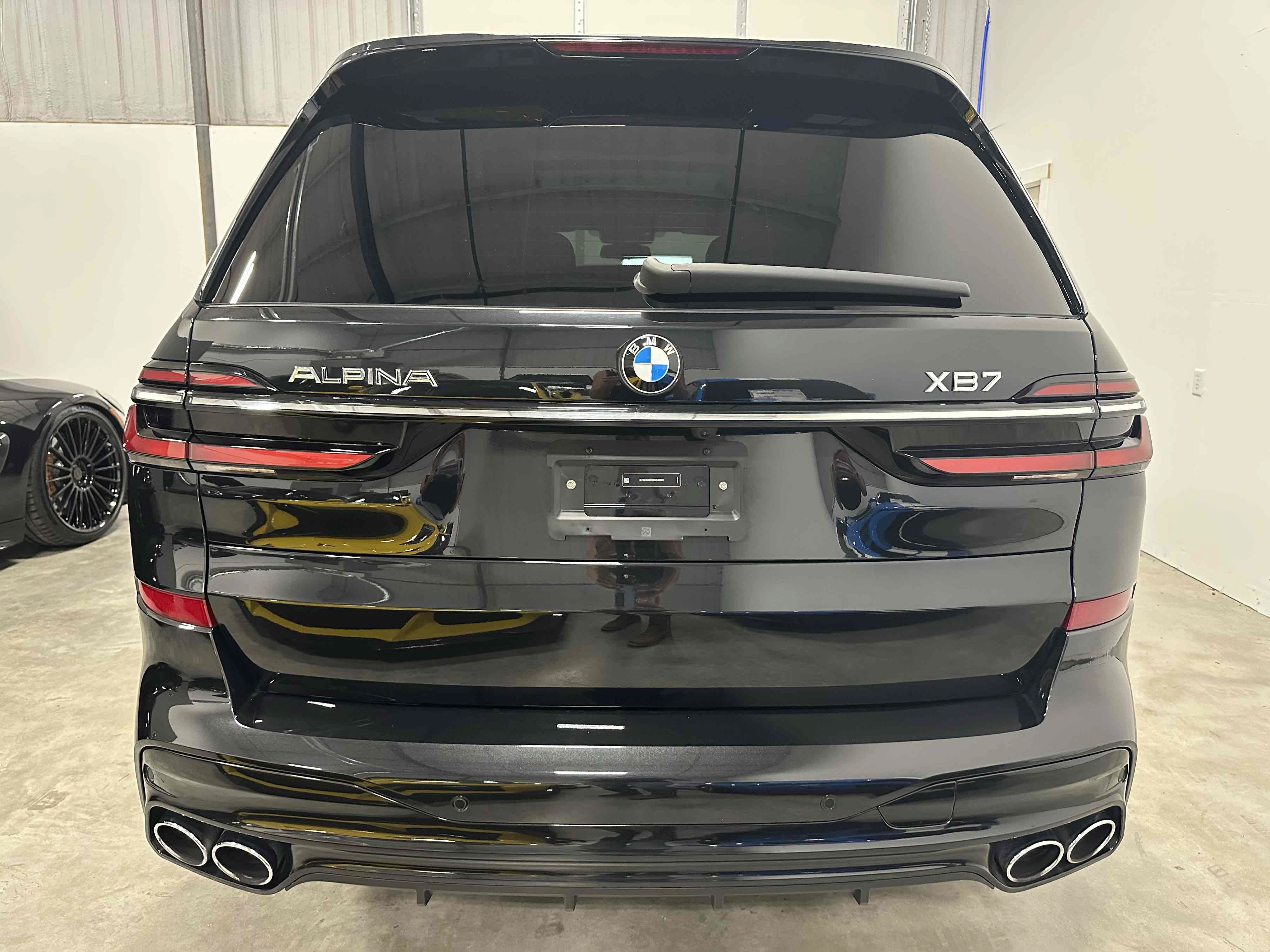 Used 2025 BMW ALPINA XB7 AWD/4WD image 8