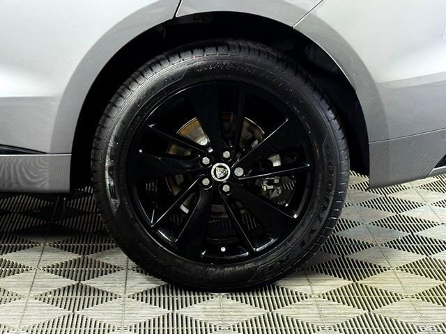 New 2025 Jaguar F-PACE R-Dynamic S image 13