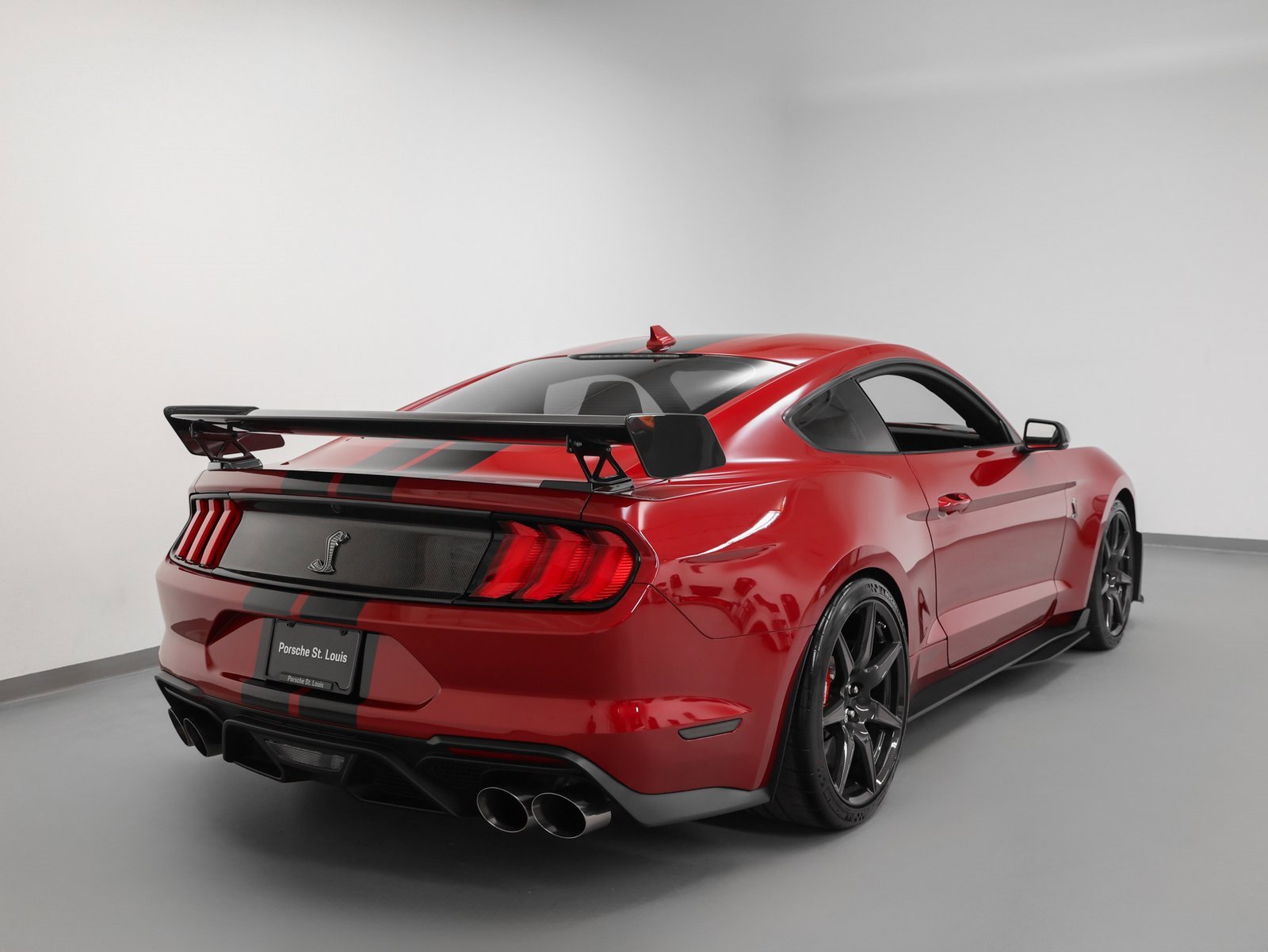 Used 2020 Ford Mustang Shelby GT500 w/ Carbon Fiber Track Pack image 12