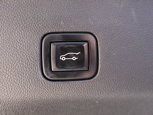 Used 2023 GMC Yukon Denali AWD/4WD image 20