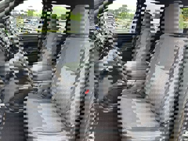 Used 2023 Nissan Titan SV w/ SV Convenience Package RWD image 23