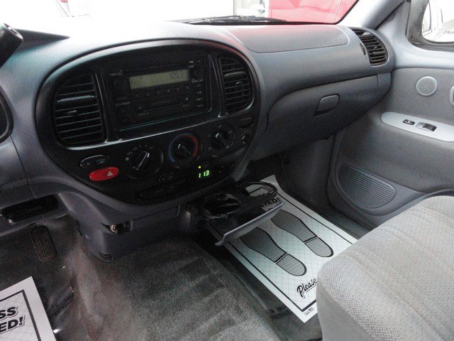 Used 2000 Toyota Tundra SR5 image 9