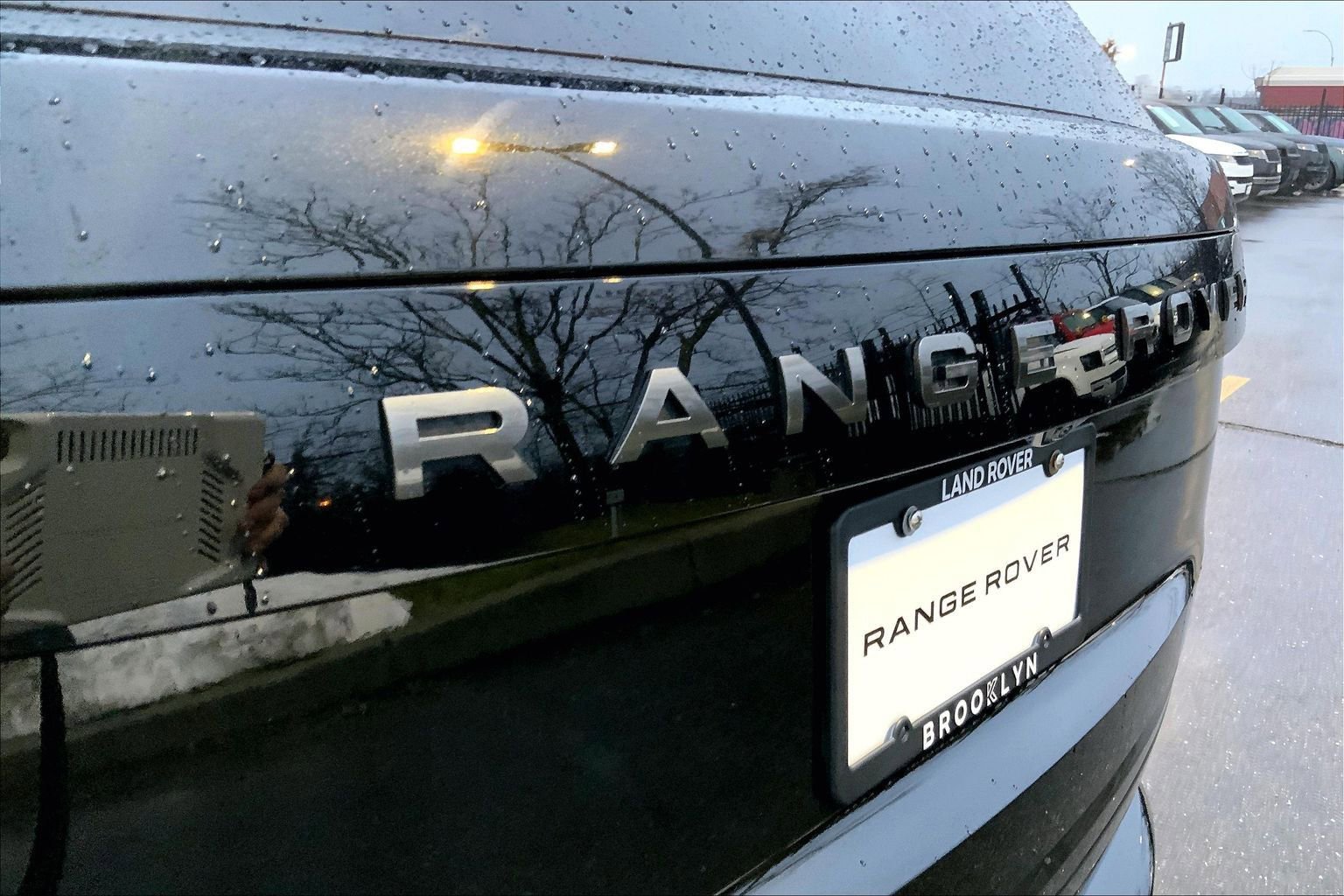 Used 2024 Land Rover Range Rover SE image 9