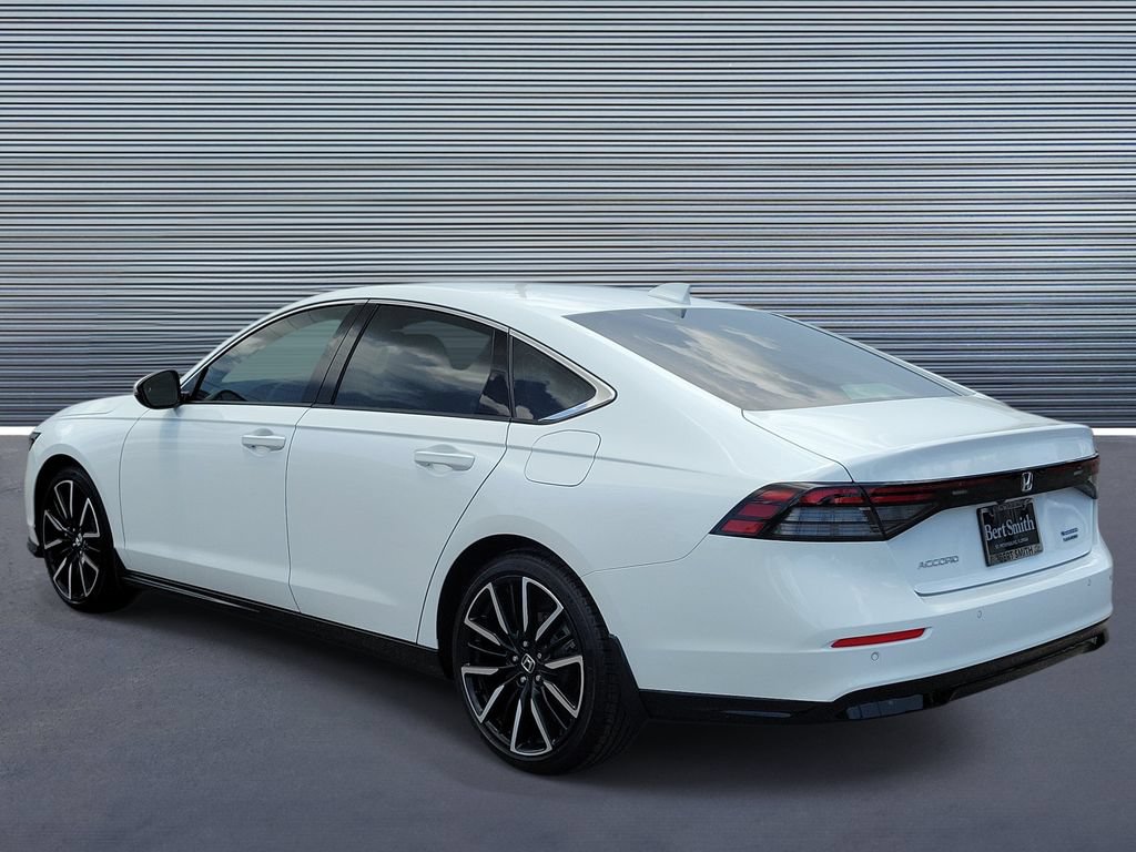 Used 2026 Honda Accord Touring image 4