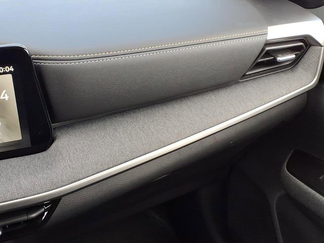 Used 2025 Nissan Kicks SV FWD image 23