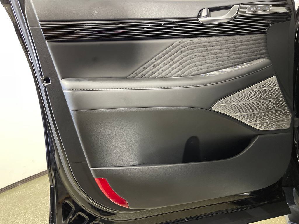 Certified 2024 Hyundai Palisade Calligraphy FWD image 19