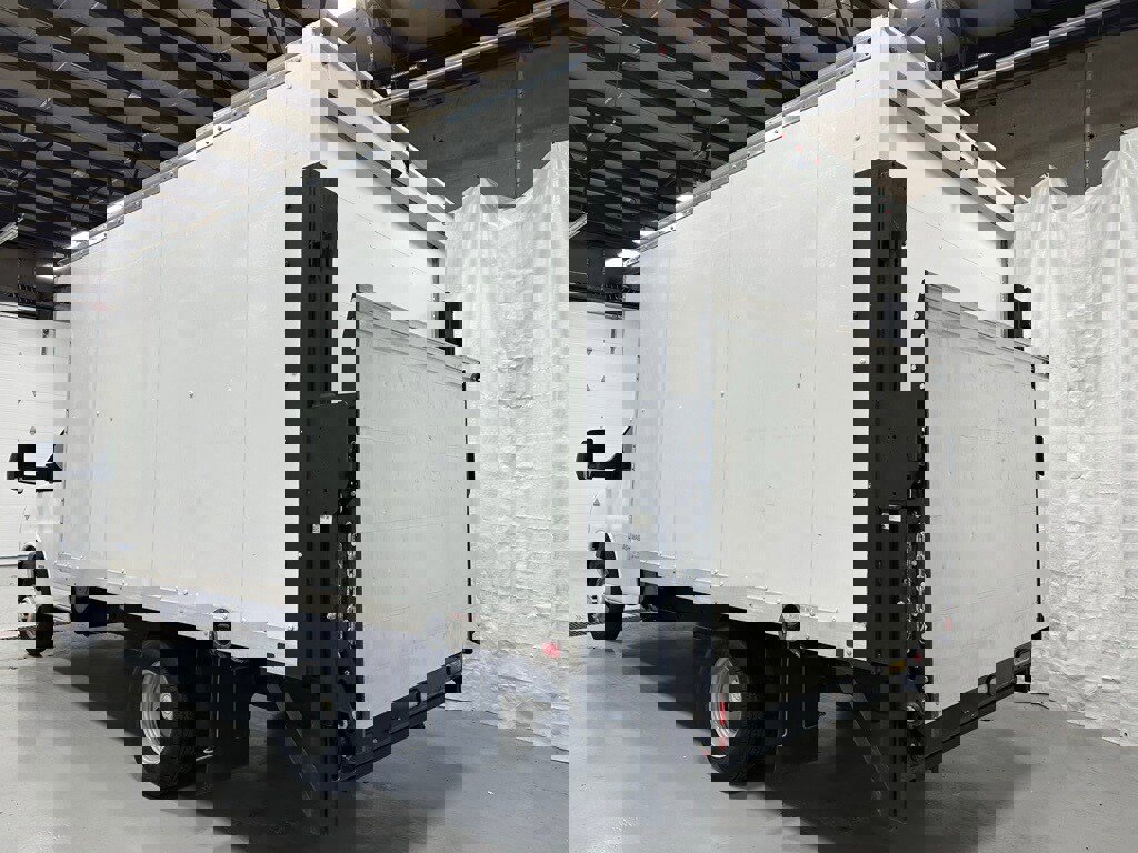 Used 2022 Chevrolet Express 3500 w/ Power Convenience Package image 5