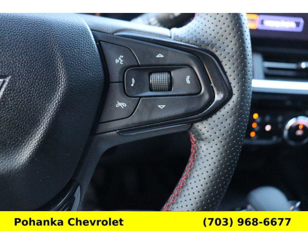 Used 2024 Chevrolet Trax RS w/ Sunroof Package image 19