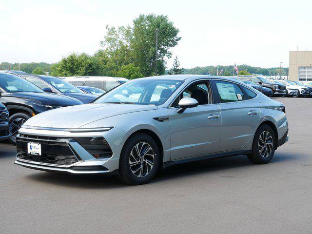 New 2026 Hyundai Sonata Blue FWD image 2