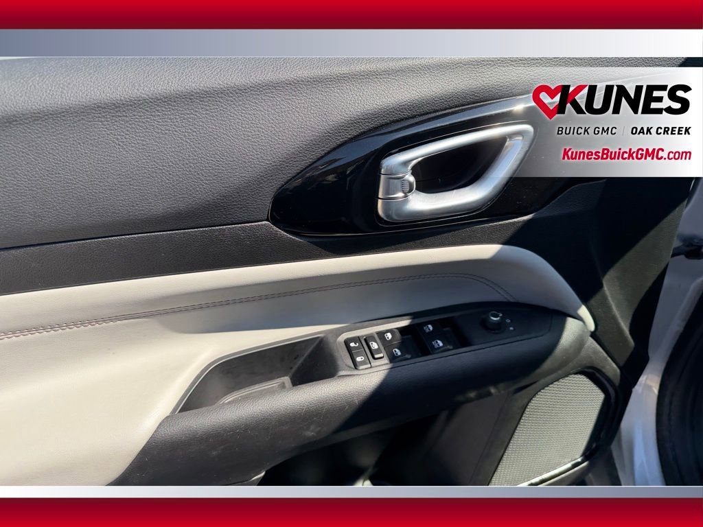 Used 2025 Jeep Compass Limited image 6