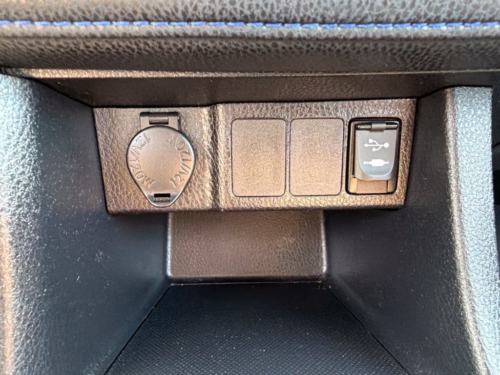 Used 2018 Toyota Corolla SE w/ SE Premium Package FWD image 36