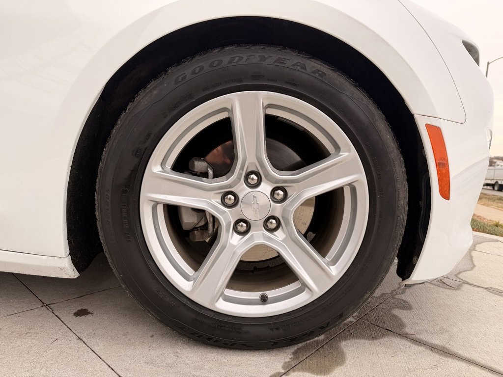 Used 2019 Chevrolet Camaro LT image 12