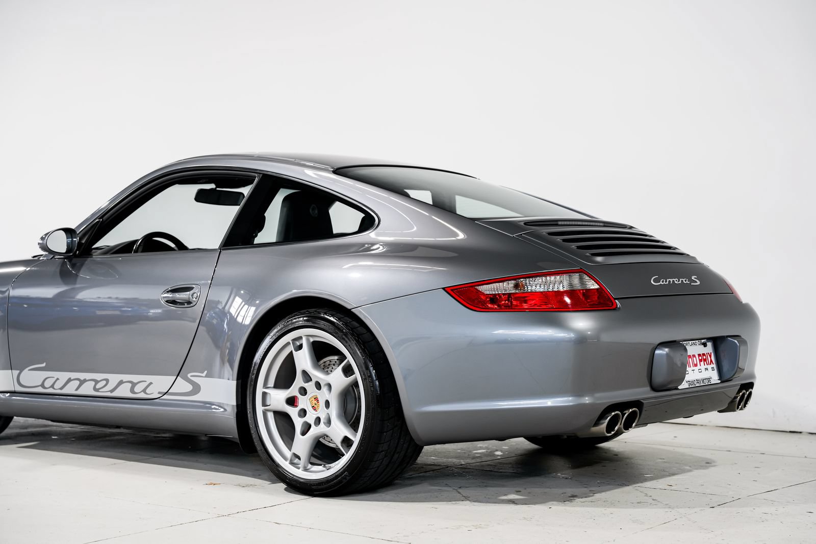 Used 2005 Porsche 911 Carrera S RWD image 32