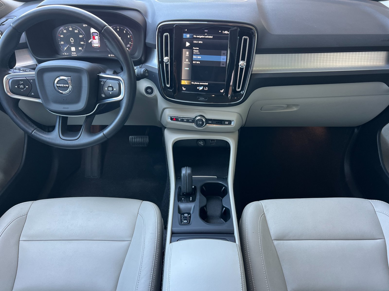 Used 2021 Volvo XC40 T5 Momentum AWD/4WD image 13